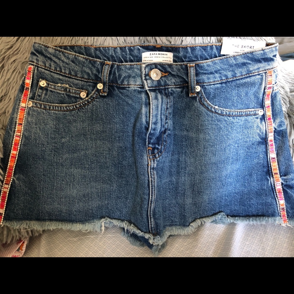 Zara Women Skort with Embellishment size 4